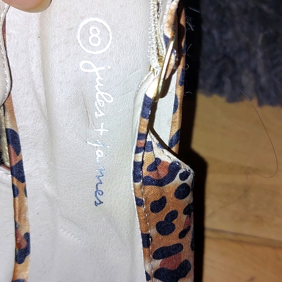 Peep toe shoes - Picture 4 of 6